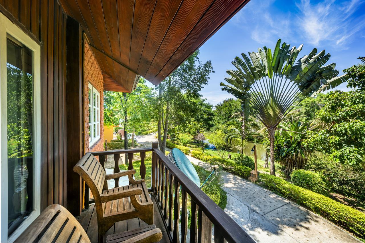 Vana Varin Resort HHQ Buitenkant foto